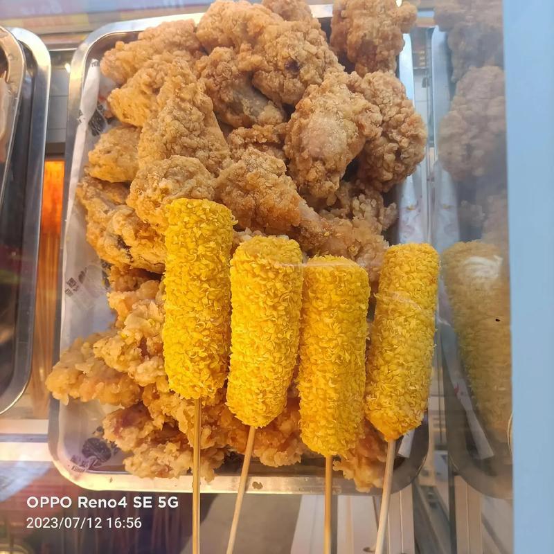 爆料正新鸡排有生蛆,为什么有的正新鸡排很小